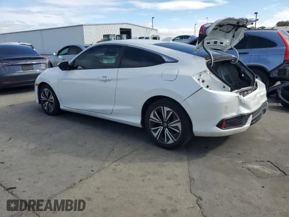 ✅ 2016 Honda Civic EX-L • VIN: 2HGFC3B77GH361536 • Лот: 82398695. Опубликован ранее на Copart с пробегом 143 899 миль. Бесплатный доступ к архиву аукционных продаж из США и подробный отчёт об истории автомобиля на DreamBid. Изображение 2.