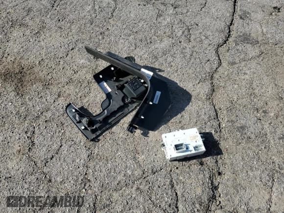 ✅ 2015 Jeep Cherokee Sport • VIN: 1C4PJLAB6FW580387 • Лот: 50241815. Опубликован ранее на Copart с пробегом 99 999 миль. Бесплатный доступ к архиву аукционных продаж из США и подробный отчёт об истории автомобиля на DreamBid. Изображение 13.