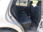 ✅ 2004 Mercedes-Benz M 350 • VIN: 4JGAB57E04A473504 • Lot: 42332941. Listed on IAAI with 156,864 mi. Free auction sales archive from the USA and detailed vehicle history report at DreamBid. Image 8.