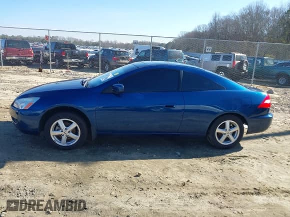 ✅ 2004 Honda Accord EX • VIN: 1HGCM72734A003982 • Лот: 41271886. Опубликован ранее на IAAI с пробегом 228 830 миль. Бесплатный доступ к архиву аукционных продаж из США и подробный отчёт об истории автомобиля на DreamBid. Изображение 14.