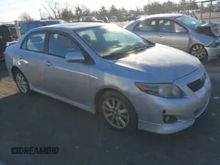 ✅ 2010 Toyota Corolla LE • VIN: 2T1BU4EE3AC459653 • Lot: 43690839. Wystawiony na IAAI z przebiegiem 208 960 mil. Bezpłatny archiwum sprzedaży aukcyjnych z USA i szczegółowy raport historii pojazdu na DreamBid. Zdjęcie 1.