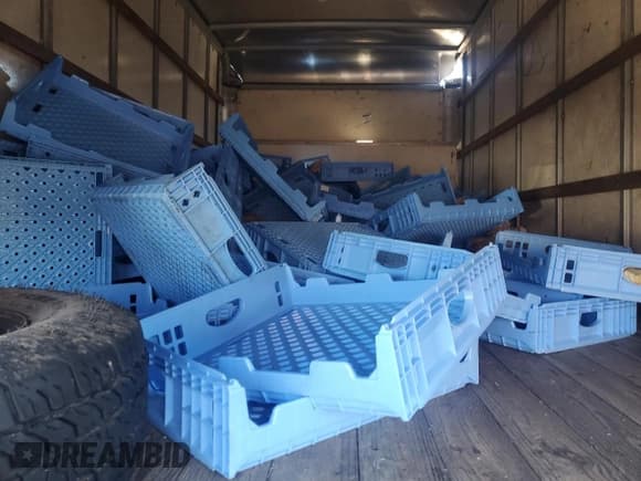 ✅ 2013 Ford Econoline Commercial • VIN: 1FDWE3FL4DDB20456 • Lot: 88486825. Wystawiony na Copart z przebiegiem Nie podano. Bezpłatny archiwum sprzedaży aukcyjnych z USA i szczegółowy raport historii pojazdu na DreamBid. Zdjęcie 10.