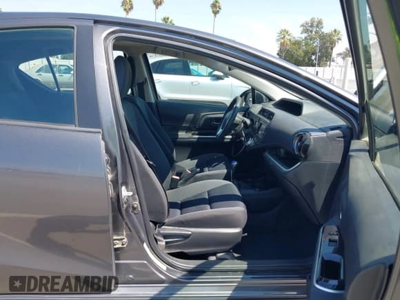 ✅ 2017 Toyota Prius One • VIN: JTDKDTB38H1596101 • Lot: 43144223. Listed on IAAI with 127,974 mi. Free auction sales archive from the USA and detailed vehicle history report at DreamBid. Image 5.