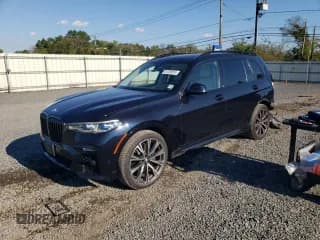 ✅ 2020 BMW X7 M50i • VIN: 5UXCX6C00L9C63422 • Lot: 81338955. Wystawiony na Copart z przebiegiem 119 786 mil. Bezpłatny archiwum sprzedaży aukcyjnych z USA i szczegółowy raport historii pojazdu na DreamBid. Zdjęcie 1.