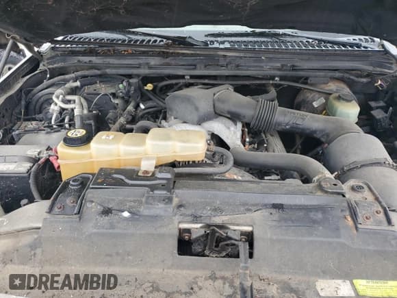 ✅ 2003 Ford Excursion Limited • VIN: 1FMNU43S03EB70747 • Лот: 58024235. Опубликован ранее на Copart с пробегом 199 836 миль. Бесплатный доступ к архиву аукционных продаж из США и подробный отчёт об истории автомобиля на DreamBid. Изображение 12.