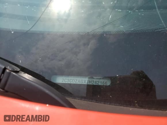 ✅ 2018 Dodge Challenger SXT Plus • VIN: 2C3CDZAGXJH242166 • Lot: 58915045. Wystawiony na Copart z przebiegiem 91 014 mil. Bezpłatny archiwum sprzedaży aukcyjnych z USA i szczegółowy raport historii pojazdu na DreamBid. Zdjęcie 12.