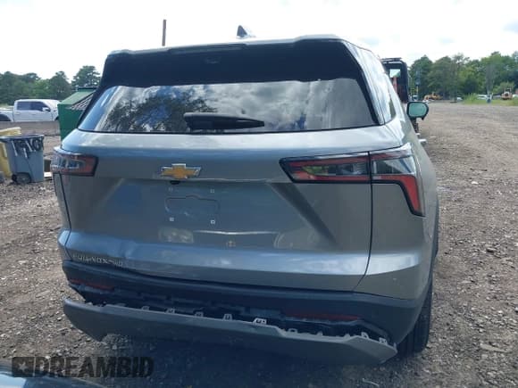 ✅ 2025 Chevrolet Equinox AWD LT • VIN: 3GNAXPEG7SL110880 • Lot: 42782075. Wystawiony na IAAI z przebiegiem 7 429 mil. Bezpłatny archiwum sprzedaży aukcyjnych z USA i szczegółowy raport historii pojazdu na DreamBid. Zdjęcie 16.