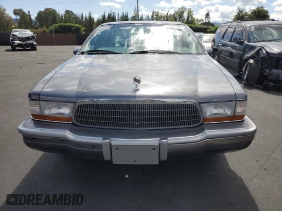 ✅ 1992 Buick Roadmaster Ltd • VIN: 1G4BT5372NR418449 • Lot: 57036305. Wystawiony na Copart z przebiegiem 95 267 mil. Bezpłatny archiwum sprzedaży aukcyjnych z USA i szczegółowy raport historii pojazdu na DreamBid. Zdjęcie 5.
