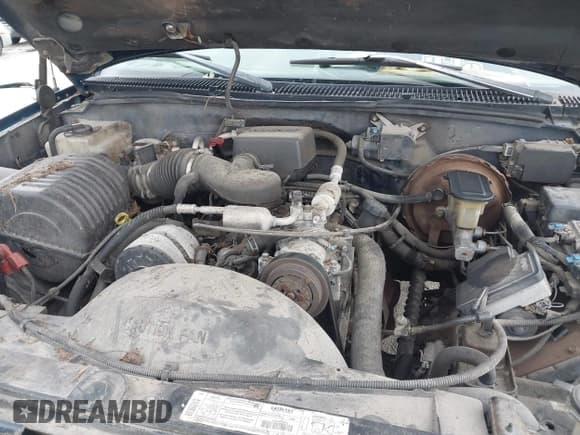 ✅ 1999 GMC Suburban • VIN: 3GKFK16R2XG501319 • Лот: 42491117. Опубликован ранее на IAAI с пробегом 231 561 миль. Бесплатный доступ к архиву аукционных продаж из США и подробный отчёт об истории автомобиля на DreamBid. Изображение 10.