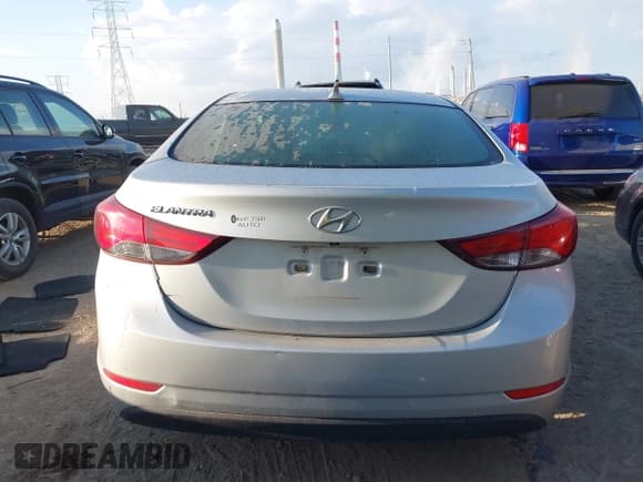 ✅ 2015 Hyundai Elantra SE • VIN: 5NPDH4AE9FH554550 • Lot: 43362913. Wystawiony na IAAI z przebiegiem 139 826 mil. Bezpłatny archiwum sprzedaży aukcyjnych z USA i szczegółowy raport historii pojazdu na DreamBid. Zdjęcie 17.