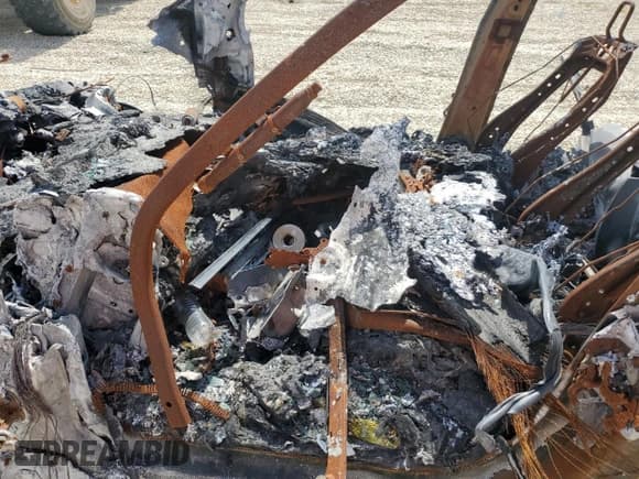 ✅ 2022 Tesla Model X • VIN: 7SAXCAE59NF340422 • Lot: 90496575. Wystawiony na Copart z przebiegiem Nie podano. Bezpłatny archiwum sprzedaży aukcyjnych z USA i szczegółowy raport historii pojazdu na DreamBid. Zdjęcie 7.