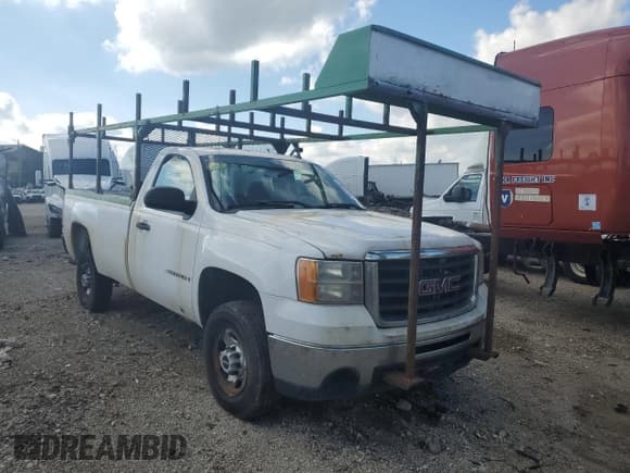 ✅ 2008 GMC Sierra 2500HD Work Truck • VIN: 1GTHC24K48E115507 • Lot: 67356875. Wystawiony na Copart z przebiegiem 179 435 mil. Bezpłatny archiwum sprzedaży aukcyjnych z USA i szczegółowy raport historii pojazdu na DreamBid. Zdjęcie 4.