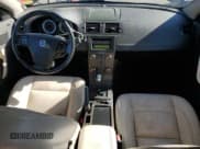 ✅ 2012 Volvo C70 T5 • VIN: YV1672MC9CJ126856 • Лот: 81956435. Опубликован ранее на Copart с пробегом 183 409 миль. Бесплатный доступ к архиву аукционных продаж из США и подробный отчёт об истории автомобиля на DreamBid. Изображение 8.