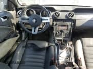 ✅ 2009 Ford Mustang GT • VIN: 1ZVHT85HX95109148 • Lot: 80126205. Wystawiony na Copart z przebiegiem 32 473 mil. Bezpłatny archiwum sprzedaży aukcyjnych z USA i szczegółowy raport historii pojazdu na DreamBid. Zdjęcie 8.