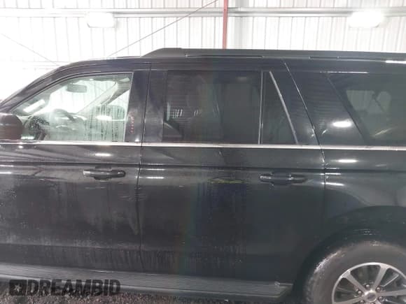 ✅ 2019 Ford Expedition Max XLT • VIN: 1FMJK1JT0KEA49682 • Lot: 41675046. Wystawiony na IAAI z przebiegiem 102 260 mil. Bezpłatny archiwum sprzedaży aukcyjnych z USA i szczegółowy raport historii pojazdu na DreamBid. Zdjęcie 14.