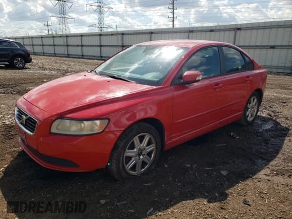 ✅ 2009 Volvo S40 2.4L • VIN: YV1MS390392465741 • Лот: 70813515. Опубликован ранее на Copart с пробегом 159 078 миль. Бесплатный доступ к архиву аукционных продаж из США и подробный отчёт об истории автомобиля на DreamBid. Изображение 1.