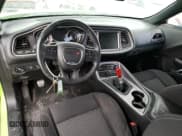 ✅ 2015 Dodge Challenger R/T • VIN: 2C3CDZAT9FH724227 • Lot: 47419813. Wystawiony na Copart z przebiegiem Nie podano. Bezpłatny archiwum sprzedaży aukcyjnych z USA i szczegółowy raport historii pojazdu na DreamBid. Zdjęcie 8.