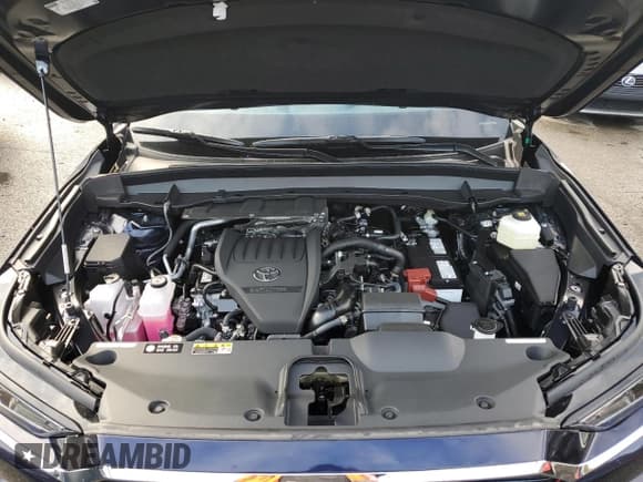 ✅ 2025 Toyota Highlander XLE • VIN: 5TDAAAB56SS101723 • Лот: 89833255. Опубликован ранее на Copart с пробегом 210 миль. Бесплатный доступ к архиву аукционных продаж из США и подробный отчёт об истории автомобиля на DreamBid. Изображение 12.