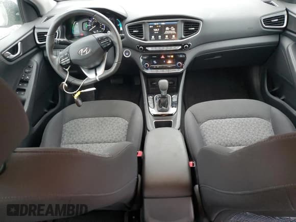 ✅ 2019 Hyundai Ioniq • VIN: KMHC65LD1KU159429 • Lot: 45765555. Wystawiony na Copart z przebiegiem 80 319 mil. Bezpłatny archiwum sprzedaży aukcyjnych z USA i szczegółowy raport historii pojazdu na DreamBid. Zdjęcie 8.