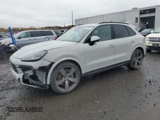 ✅ 2022 Porsche Cayenne • VIN: WP1AA2AY1NDA02355 • Lot: 90100845. Listed on Copart with 47,889 mi. Free auction sales archive from the USA and detailed vehicle history report at DreamBid. Image 1.