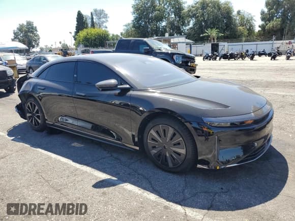 ✅ 2025 Lucid Air Grand Touring • VIN: 50EA1GBA9SA029568 • Lot: 71444365. Wystawiony na Copart z przebiegiem 1 814 mil. Bezpłatny archiwum sprzedaży aukcyjnych z USA i szczegółowy raport historii pojazdu na DreamBid. Zdjęcie 4.