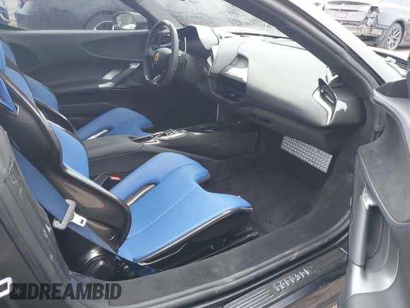 ✅ 2023 Ferrari SF90 • VIN: ZFF95NLAXP0298692 • Lot: 41630186. Wystawiony na IAAI z przebiegiem 390 mil. Bezpłatny archiwum sprzedaży aukcyjnych z USA i szczegółowy raport historii pojazdu na DreamBid. Zdjęcie 5.