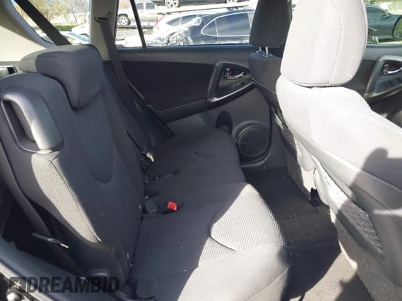 ✅ 2009 Toyota RAV4 Sport • VIN: JTMBK32V095079182 • Lot: 41399657. Listed on IAAI with 209,224 mi. Free auction sales archive from the USA and detailed vehicle history report at DreamBid. Image 8.