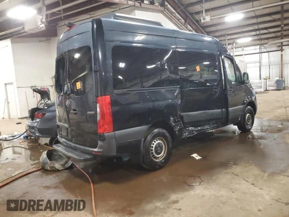 ✅ 2019 Mercedes-Benz Sprinter Passenger • VIN: WDZPF0CD5KP051077 • Лот: 89643055. Опубликован ранее на Copart с пробегом Не указан. Бесплатный доступ к архиву аукционных продаж из США и подробный отчёт об истории автомобиля на DreamBid. Изображение 3.