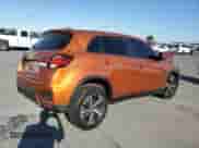 2020 Mitsubishi Outlander ES z VIN JA4AP3AUXLU016085, wystawiony jako Copart lot #70232124 z przebiegiem Nie podano mil oraz Szkoda całkowita • Salvage title. Historia ofert i sprzedaży dostępna na DreamBid. Obrazek 3.