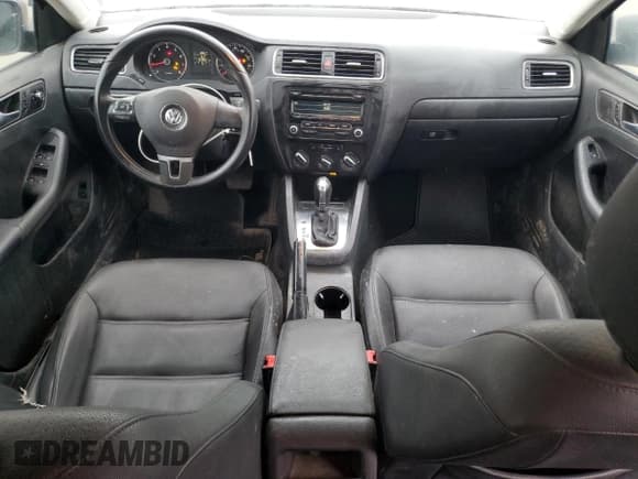 ✅ 2012 Volkswagen Jetta SE • VIN: 3VWDP7AJ8CM405454 • Lot: 92327355. Listed on Copart with 181,963 mi. Free auction sales archive from the USA and detailed vehicle history report at DreamBid. Image 8.