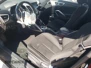 ✅ 2017 Hyundai Veloster • VIN: KMHTC6AD3HU315884 • Lot: 60749234. Wystawiony na Copart z przebiegiem 32 039 mil. Bezpłatny archiwum sprzedaży aukcyjnych z USA i szczegółowy raport historii pojazdu na DreamBid. Zdjęcie 8.