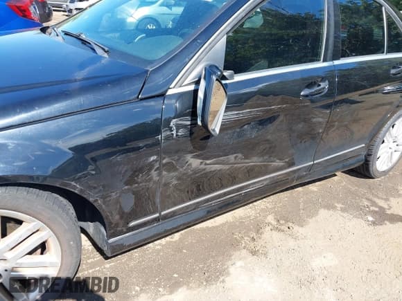 ✅ 2008 Mercedes-Benz C 300 Sport • VIN: WDDGF81X58F164625 • Lot: 43138669. Listed on IAAI with 137,235 mi. Free auction sales archive from the USA and detailed vehicle history report at DreamBid. Image 6.