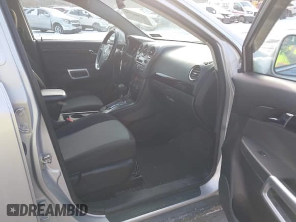 ✅ 2014 Chevrolet Captiva Sport LS • VIN: 3GNAL2EK9ES516107 • Lot: 41384730. Wystawiony na IAAI z przebiegiem 114 662 mil. Bezpłatny archiwum sprzedaży aukcyjnych z USA i szczegółowy raport historii pojazdu na DreamBid. Zdjęcie 5.