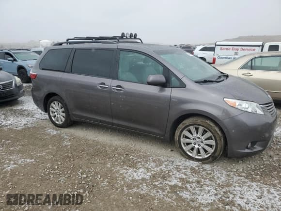 ✅ 2017 Toyota Sienna XLE • VIN: 5TDDZ3DC5HS180985 • Lot: 44531245. Listed on Copart with 126,573 mi. Free auction sales archive from the USA and detailed vehicle history report at DreamBid. Image 4.