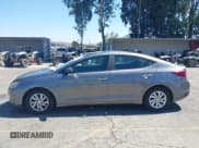 ✅ 2020 Hyundai Elantra SE • VIN: 5NPD74LF8LH544371 • Лот: 42851839. Опубликован ранее на IAAI с пробегом 131 603 миль. Бесплатный доступ к архиву аукционных продаж из США и подробный отчёт об истории автомобиля на DreamBid. Изображение 14.