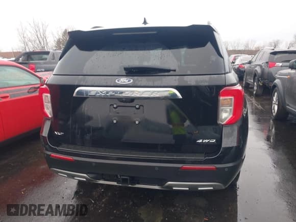 ✅ 2023 Ford Explorer XLT • VIN: 1FMSK8DH0PGB87612 • Lot: 43670434. Wystawiony na IAAI z przebiegiem 28 447 mil. Bezpłatny archiwum sprzedaży aukcyjnych z USA i szczegółowy raport historii pojazdu na DreamBid. Zdjęcie 17.