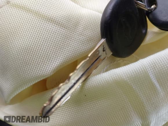 ✅ 2004 Chevrolet Silverado 1500 LS • VIN: 2GCEC19VX41197755 • Lot: 43588258. Listed on IAAI with 215,840 mi. Free auction sales archive from the USA and detailed vehicle history report at DreamBid. Image 11.