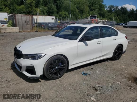 ✅ 2022 BMW 3 Series M340i xDrive • VIN: 3MW5U9J02N8C22319 • Lot: 70321525. Listed on Copart with 23,296 mi. Free auction sales archive from the USA and detailed vehicle history report at DreamBid. Image 1.