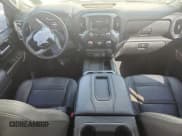 ✅ 2021 GMC Sierra 3500HD Denali • VIN: 1GT49WEY5MF267730 • Lot: 80920185. Wystawiony na Copart z przebiegiem 44 147 mil. Bezpłatny archiwum sprzedaży aukcyjnych z USA i szczegółowy raport historii pojazdu na DreamBid. Zdjęcie 8.