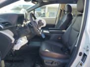 ✅ 2024 Toyota Sienna Platinum • VIN: 5TDESKFC0RS145322 • Лот: 85955075. Опубликован ранее на Copart с пробегом 20 656 миль. Бесплатный доступ к архиву аукционных продаж из США и подробный отчёт об истории автомобиля на DreamBid. Изображение 7.