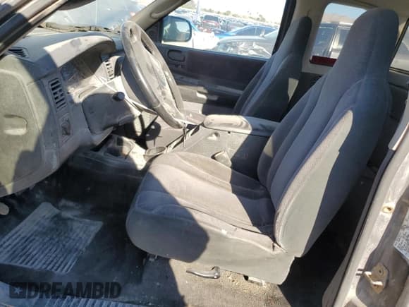 ✅ 2001 Dodge Dakota Sport • VIN: 1B7GG22NX1S346853 • Lot: 50651455. Wystawiony na Copart z przebiegiem 121 493 mil. Bezpłatny archiwum sprzedaży aukcyjnych z USA i szczegółowy raport historii pojazdu na DreamBid. Zdjęcie 7.