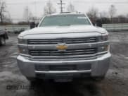 ✅ 2015 Chevrolet Silverado 2500HD LT • VIN: 1GC1KVEG3FF165208 • Lot: 82138144. Wystawiony na Copart z przebiegiem 311 427 mil. Bezpłatny archiwum sprzedaży aukcyjnych z USA i szczegółowy raport historii pojazdu na DreamBid. Zdjęcie 5.