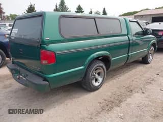 ✅ 1999 Chevrolet S-10 • VIN: 1GCCS14X7X8123827 • Лот: 42343231. Опубликован ранее на IAAI с пробегом Не указан. Бесплатный доступ к архиву аукционных продаж из США и подробный отчёт об истории автомобиля на DreamBid. Изображение 4.