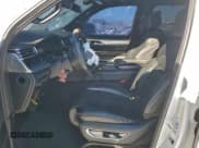 ✅ 2023 Jeep Grand Wagoneer Series II • VIN: 1C4SJVFP2PS541461 • Лот: 95330995. Опубликован ранее на Copart с пробегом 40 854 миль. Бесплатный доступ к архиву аукционных продаж из США и подробный отчёт об истории автомобиля на DreamBid. Изображение 7.