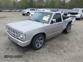 ✅ 1993 Chevrolet S-10 X96 • VIN: 1GCCS14Z2P8182219 • Лот: 41871009. Опубликован ранее на IAAI с пробегом 4 135 миль. Бесплатный доступ к архиву аукционных продаж из США и подробный отчёт об истории автомобиля на DreamBid. Изображение 2.
