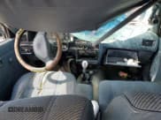 ✅ 1995 Toyota Pickup DLX • VIN: JT4VN13D8S5155400 • Лот: 67085665. Опубликован ранее на Copart с пробегом 239 009 миль. Бесплатный доступ к архиву аукционных продаж из США и подробный отчёт об истории автомобиля на DreamBid. Изображение 8.