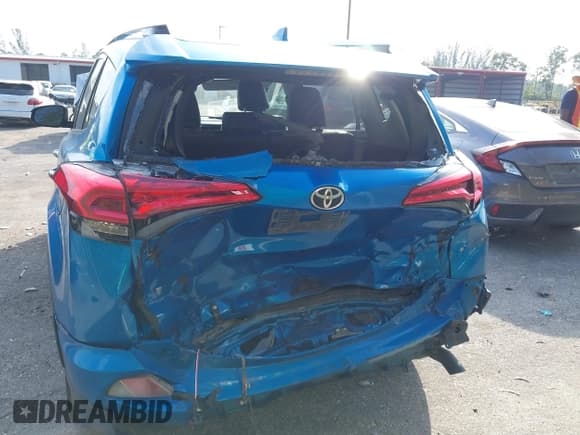 ✅ 2016 Toyota RAV4 Limited • VIN: JTMYFREV2GJ068248 • Lot: 41252405. Listed on IAAI with 130,432 mi. Free auction sales archive from the USA and detailed vehicle history report at DreamBid. Image 6.