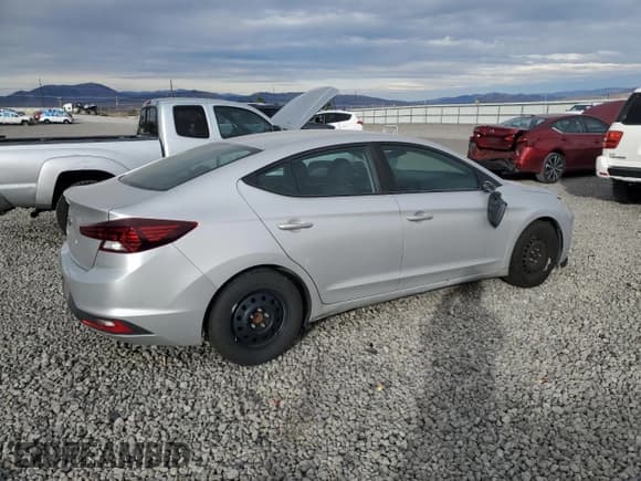 ✅ 2019 Hyundai Elantra SE • VIN: 5NPD74LF4KH487066 • Lot: 91587285. Listed on Copart with 97,600 mi. Free auction sales archive from the USA and detailed vehicle history report at DreamBid. Image 3.