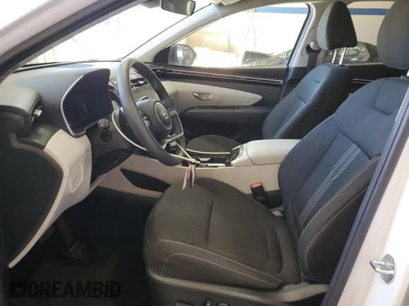 2024 Hyundai Tucson SEL with VIN 5NMJBCDE2RH341838, listed as a Copart auction lot 86464695 with 21,704 mi miles and Salvage title. Bid and sale history available at DreamBid. Image 7.