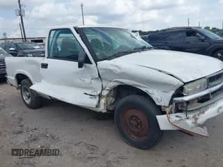 ✅ 2000 Chevrolet S-10 LS • VIN: 1GCCS14W4YK203243 • Лот: 42341985. Опубликован ранее на IAAI с пробегом 206 111 миль. Бесплатный доступ к архиву аукционных продаж из США и подробный отчёт об истории автомобиля на DreamBid. Изображение 1.